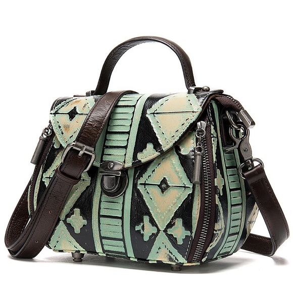 Meet your Posher, Stephanie - Picture 16 of 16